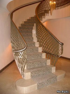 Настоящий монолит для бетонной лестницы
